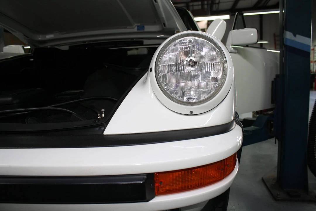 1989 Porsche 911 Carrera 3.2 - Image 27 of 31