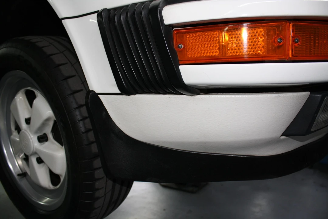 1989 Porsche 911 Carrera 3.2 - Image 26 of 31