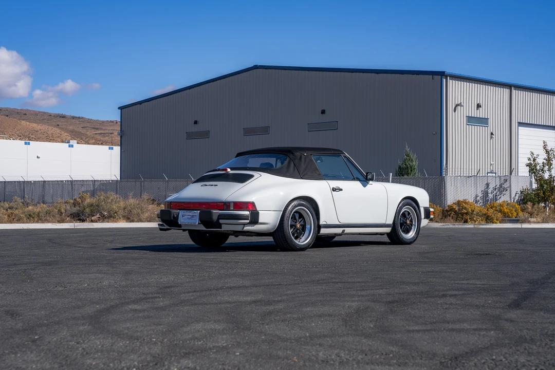 1989 Porsche 911 Carrera 3.2 - Image 16 of 31