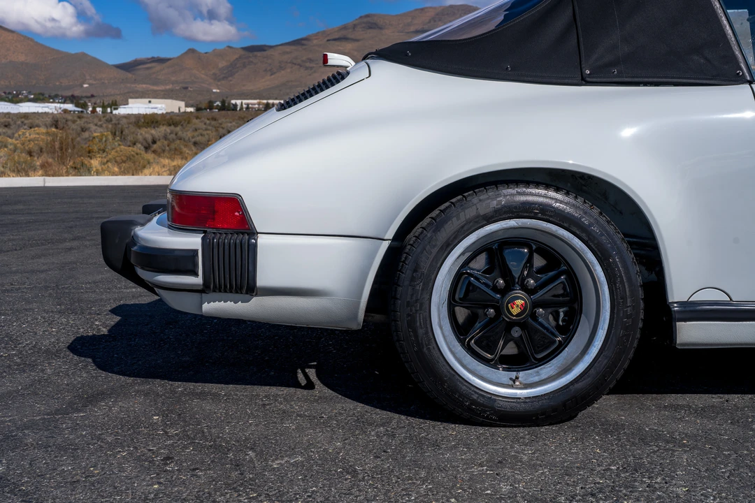 1989 Porsche 911 Carrera 3.2 - Image 24 of 31
