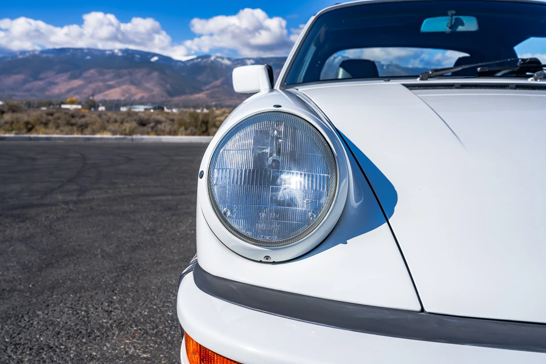 1989 Porsche 911 Carrera 3.2 - Image 26 of 31