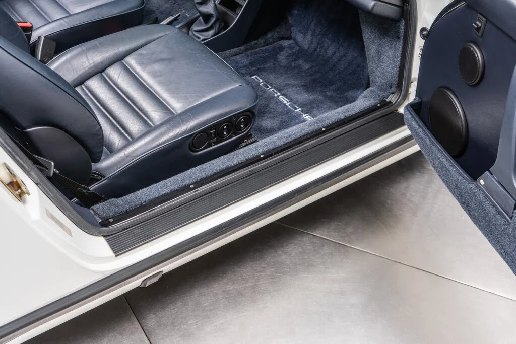 1989 Porsche 911 Carrera 3.2 - Image 28 of 31