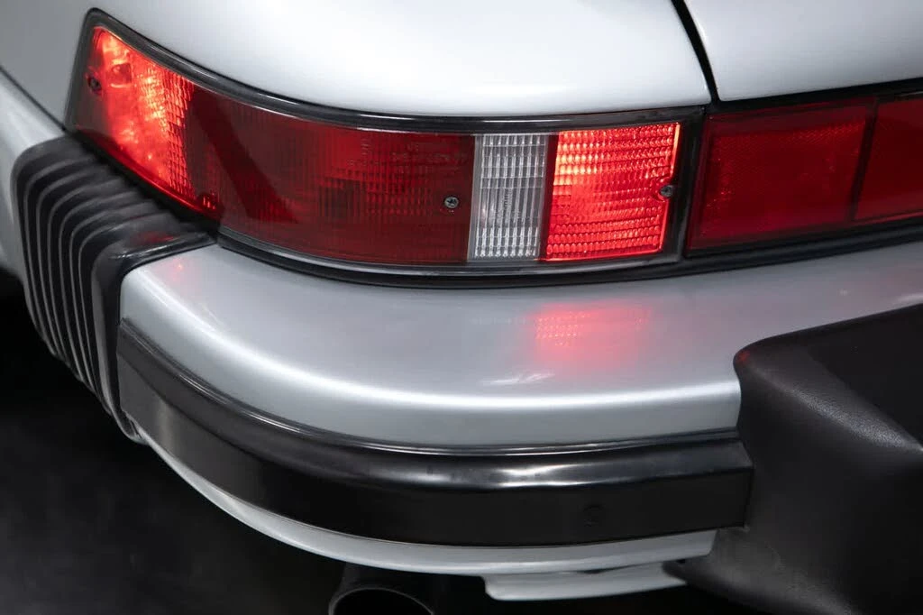 1989 Porsche 911 Carrera 3.2 - Image 17 of 31