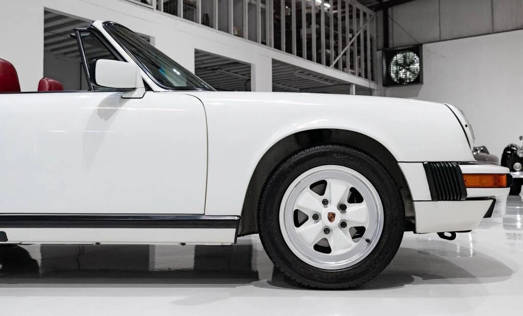 1989 Porsche 911 Carrera 3.2 - Image 17 of 31