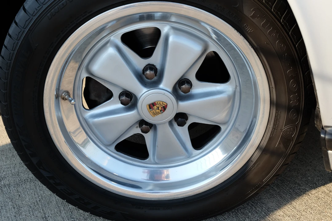 1989 Porsche 911 Carrera 3.2 - Image 11 of 31