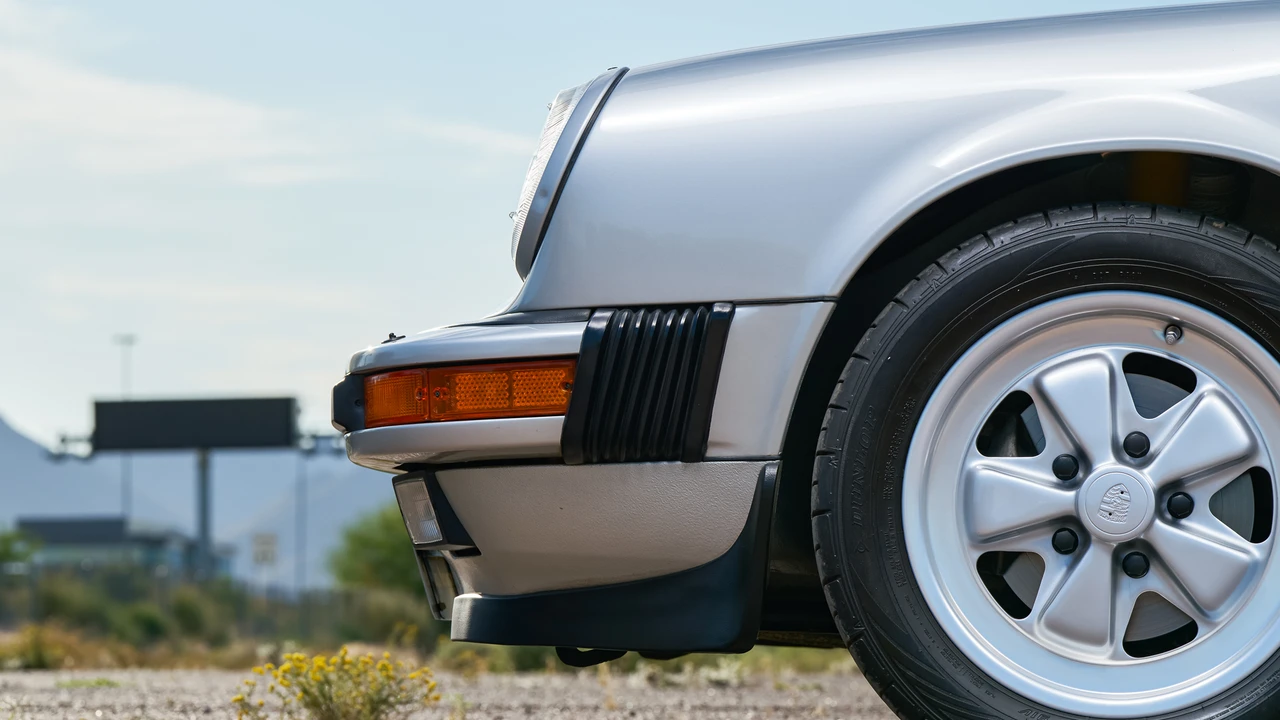 1989 Porsche 911 Carrera 3.2 - Image 26 of 31
