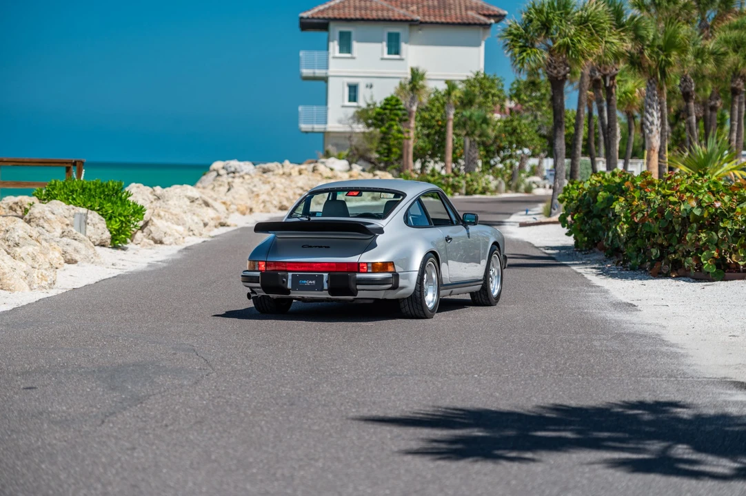 1989 Porsche 911 Carrera 3.2 - Image 11 of 31