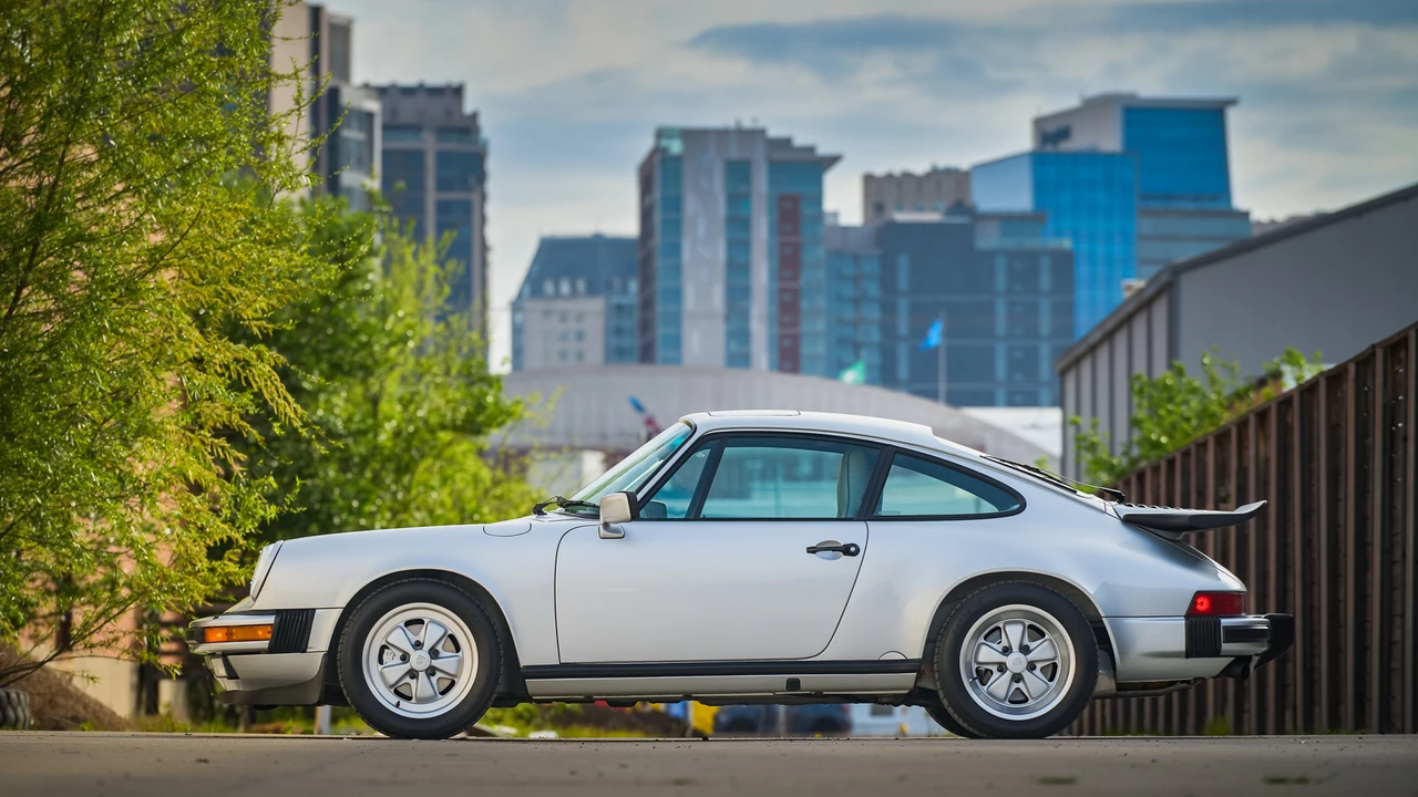 1989 Porsche 911 Carrera 3.2 - Image 21 of 31