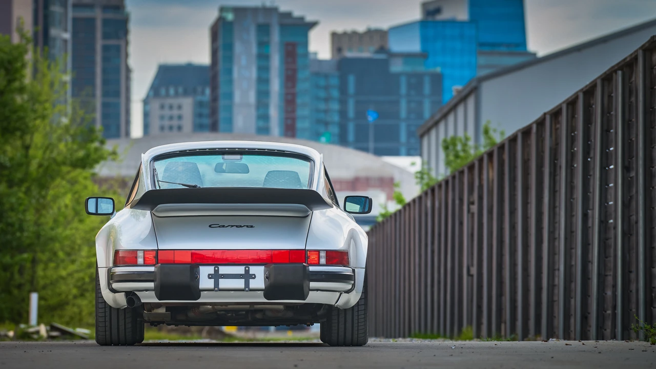 1989 Porsche 911 Carrera 3.2 - Image 22 of 31