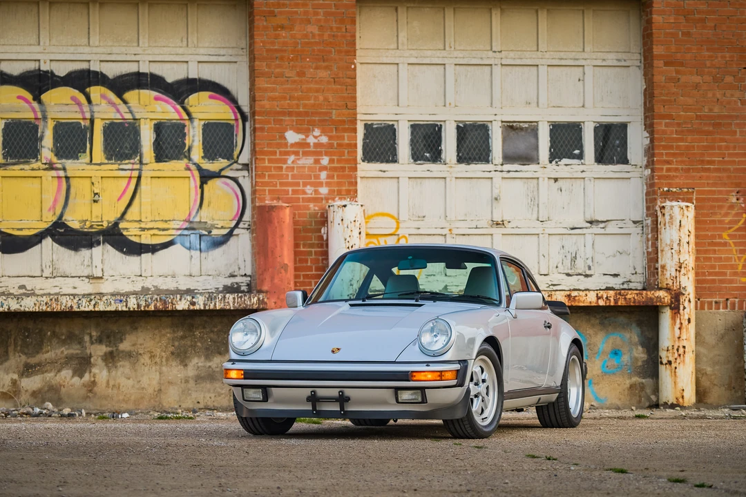 1989 Porsche 911 Carrera 3.2 - Image 8 of 31