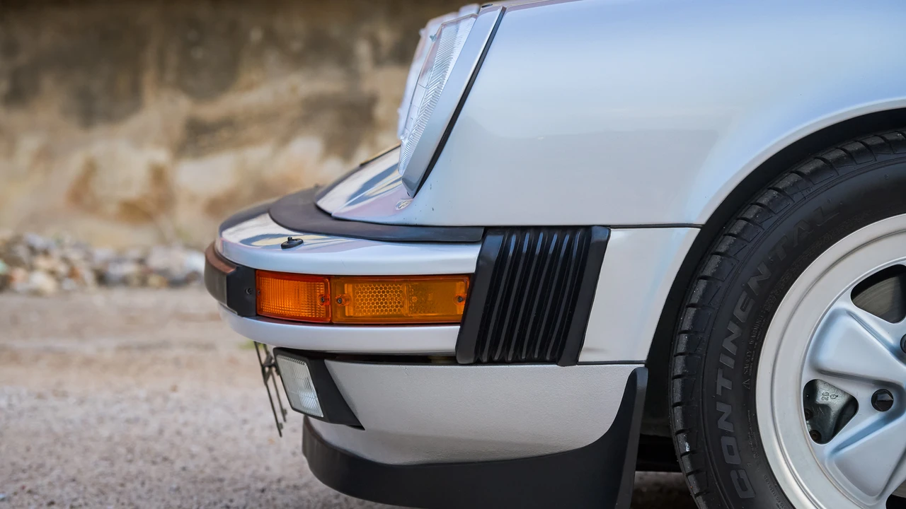 1989 Porsche 911 Carrera 3.2 - Image 30 of 31