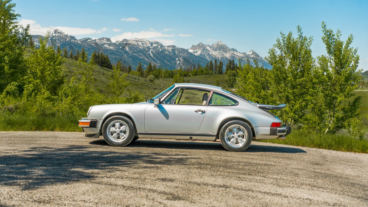 1989 Porsche 911 Carrera 3.2 - Image 8 of 31