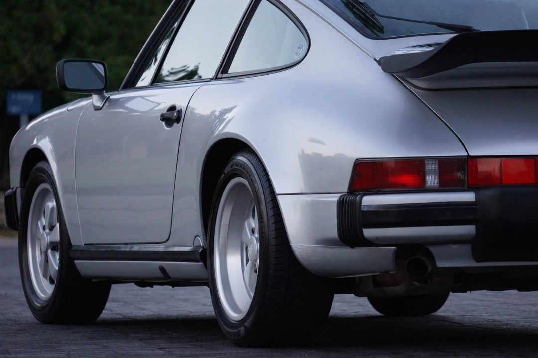 1989 Porsche 911 Carrera 3.2 - Image 24 of 31