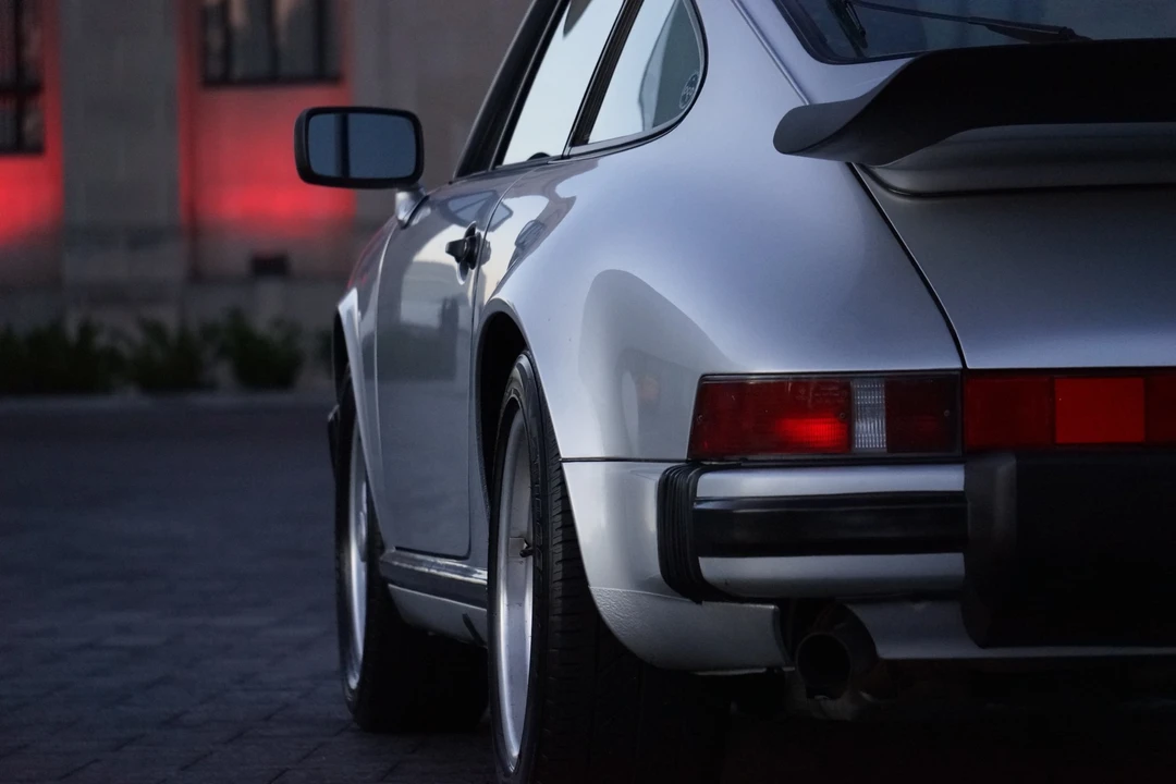 1989 Porsche 911 Carrera 3.2 - Image 21 of 31