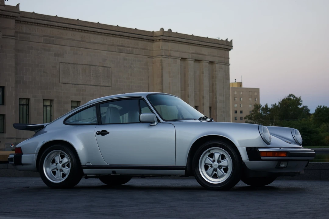 1989 Porsche 911 Carrera 3.2 - Image 13 of 31