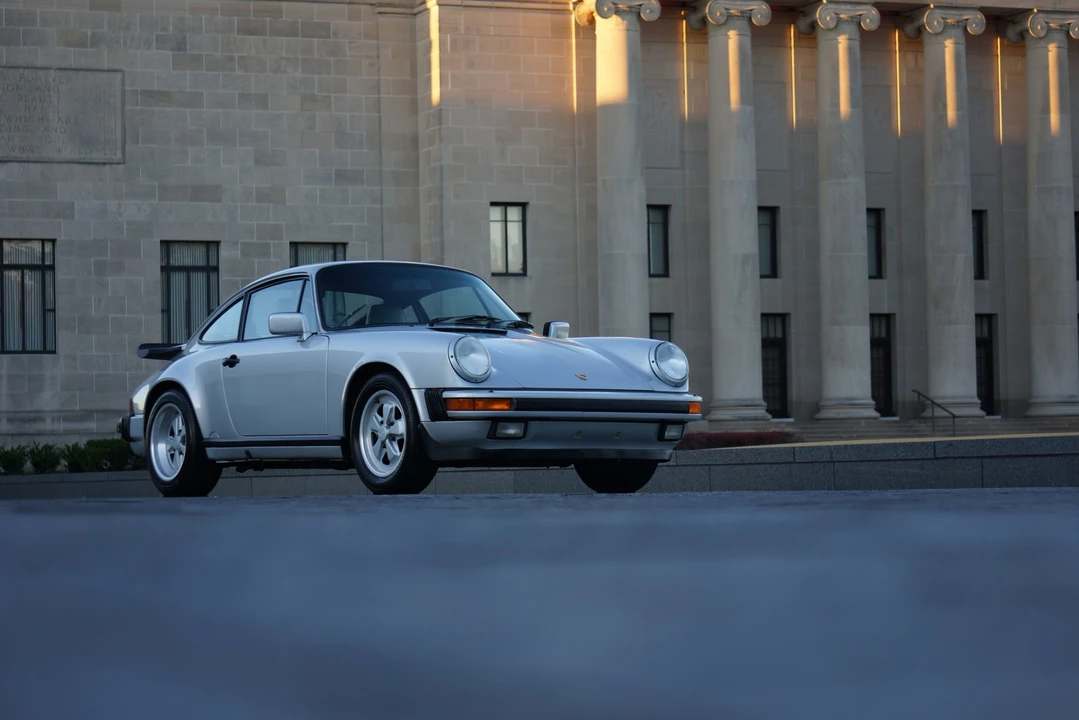 1989 Porsche 911 Carrera 3.2 - Image 4 of 31