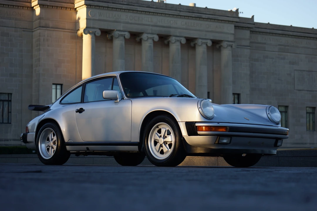 1989 Porsche 911 Carrera 3.2 - Image 5 of 31