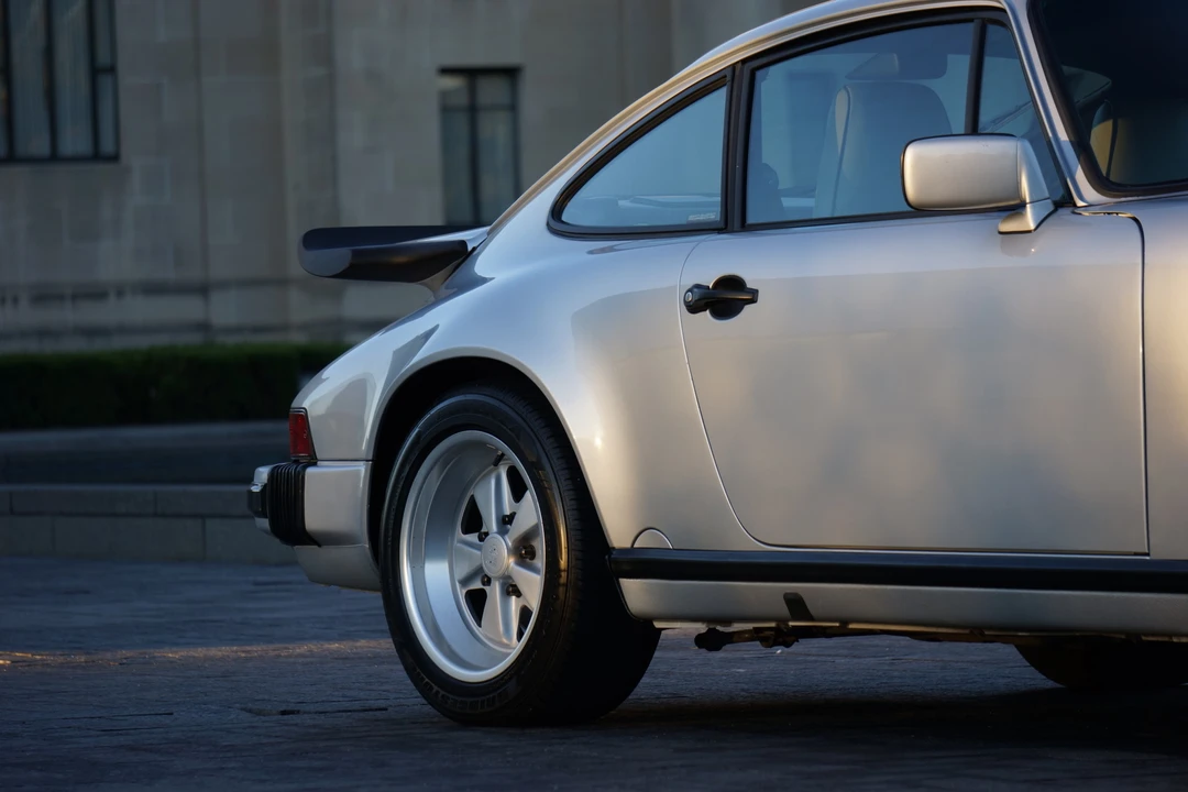 1989 Porsche 911 Carrera 3.2 - Image 6 of 31