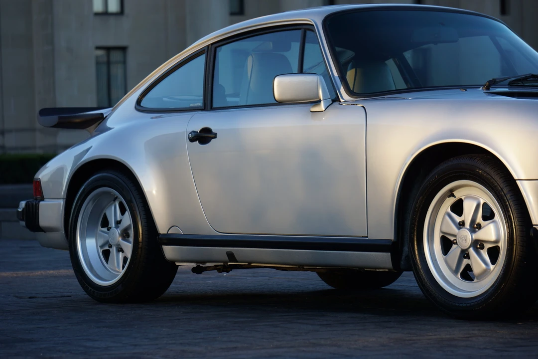 1989 Porsche 911 Carrera 3.2 - Image 7 of 31