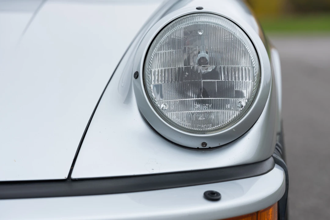 1989 Porsche 911 Carrera 3.2 - Image 22 of 31