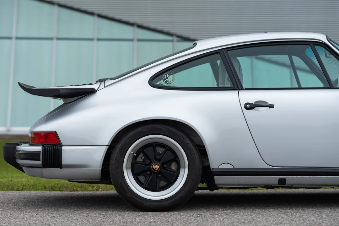 1989 Porsche 911 Carrera 3.2 - Image 16 of 31