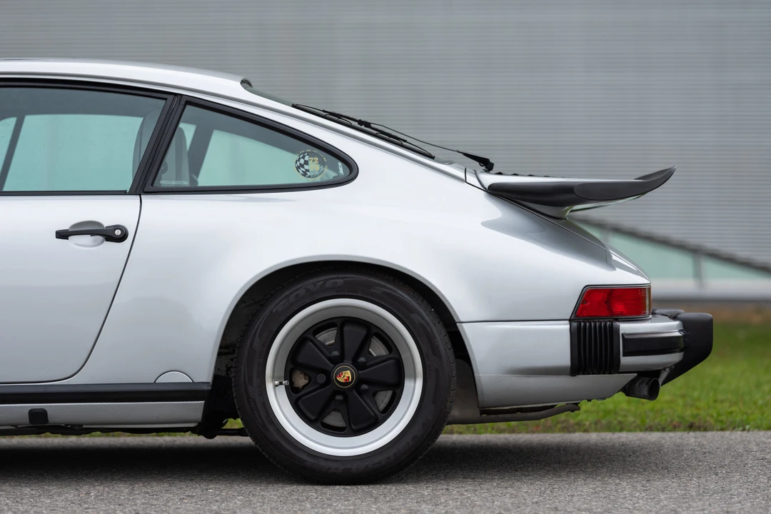 1989 Porsche 911 Carrera 3.2 - Image 11 of 31