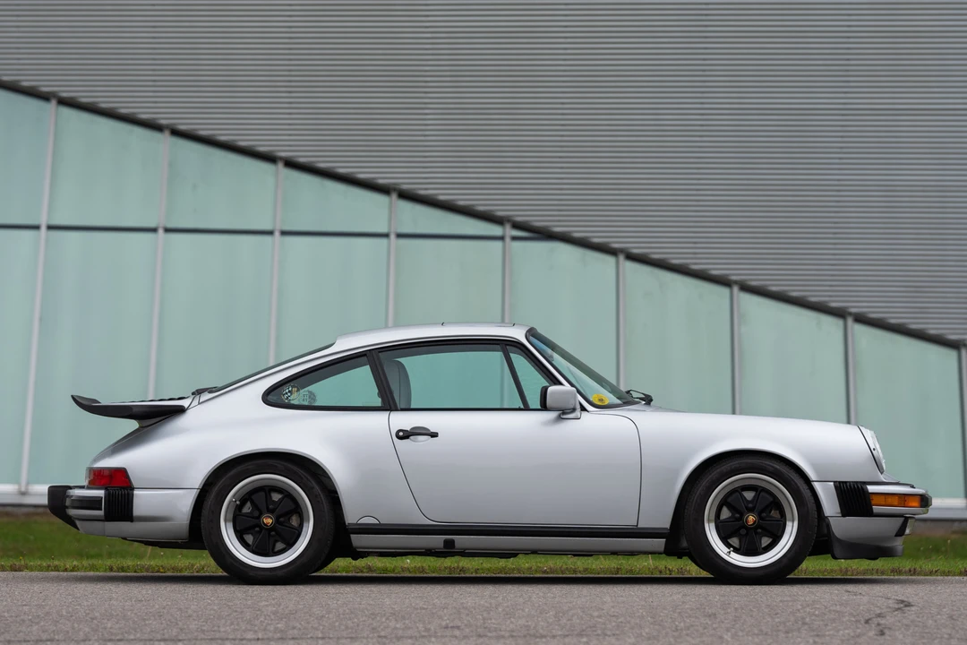 1989 Porsche 911 Carrera 3.2 - Image 5 of 31