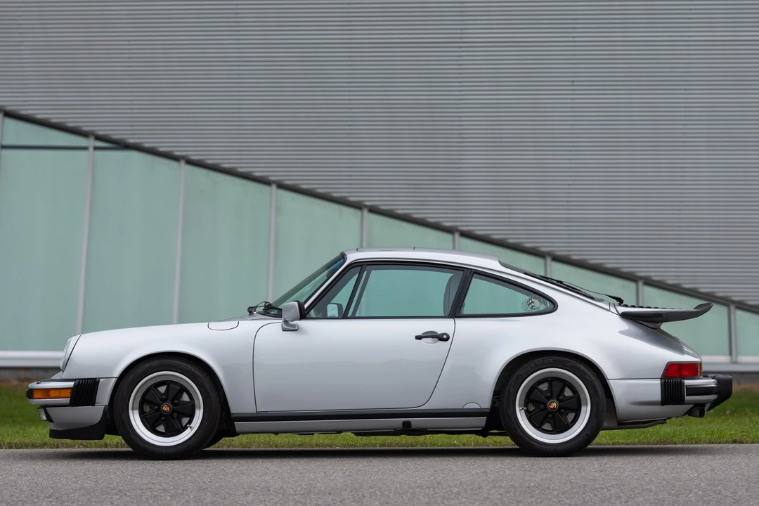 1989 Porsche 911 Carrera 3.2 - Image 9 of 31