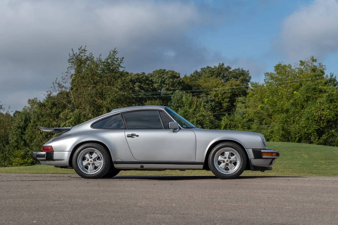 1989 Porsche 911 Carrera 3.2 - Image 24 of 31