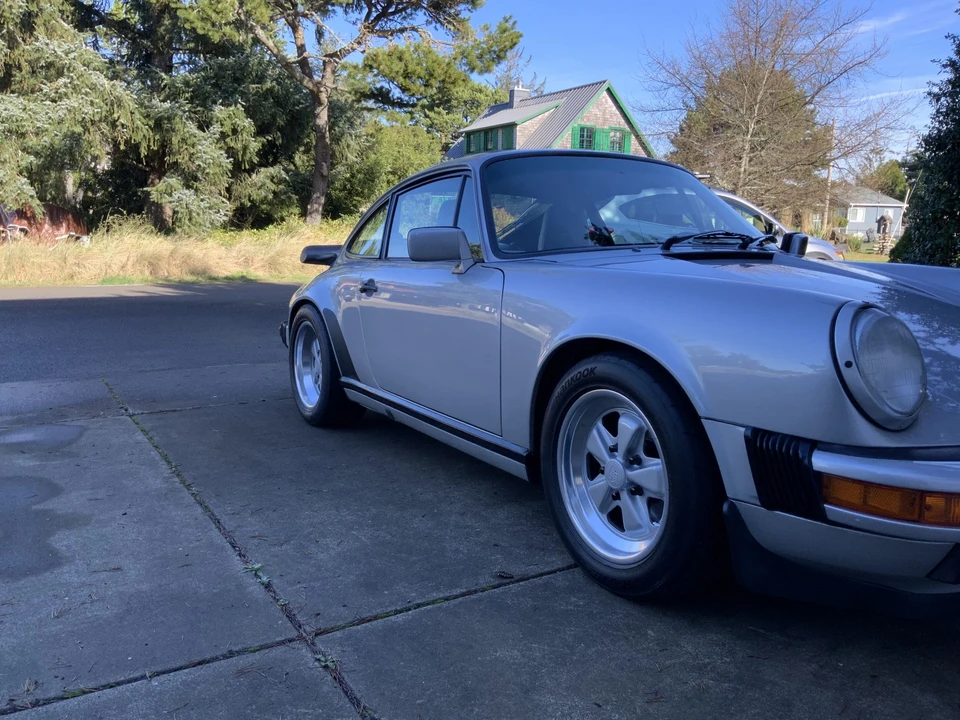 1989 Porsche 911 Carrera 3.2 - Image 28 of 31