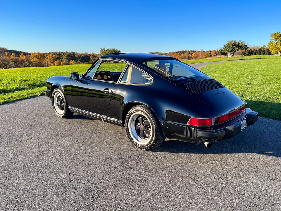 1989 Porsche 911 Carrera 3.2 - Image 28 of 31