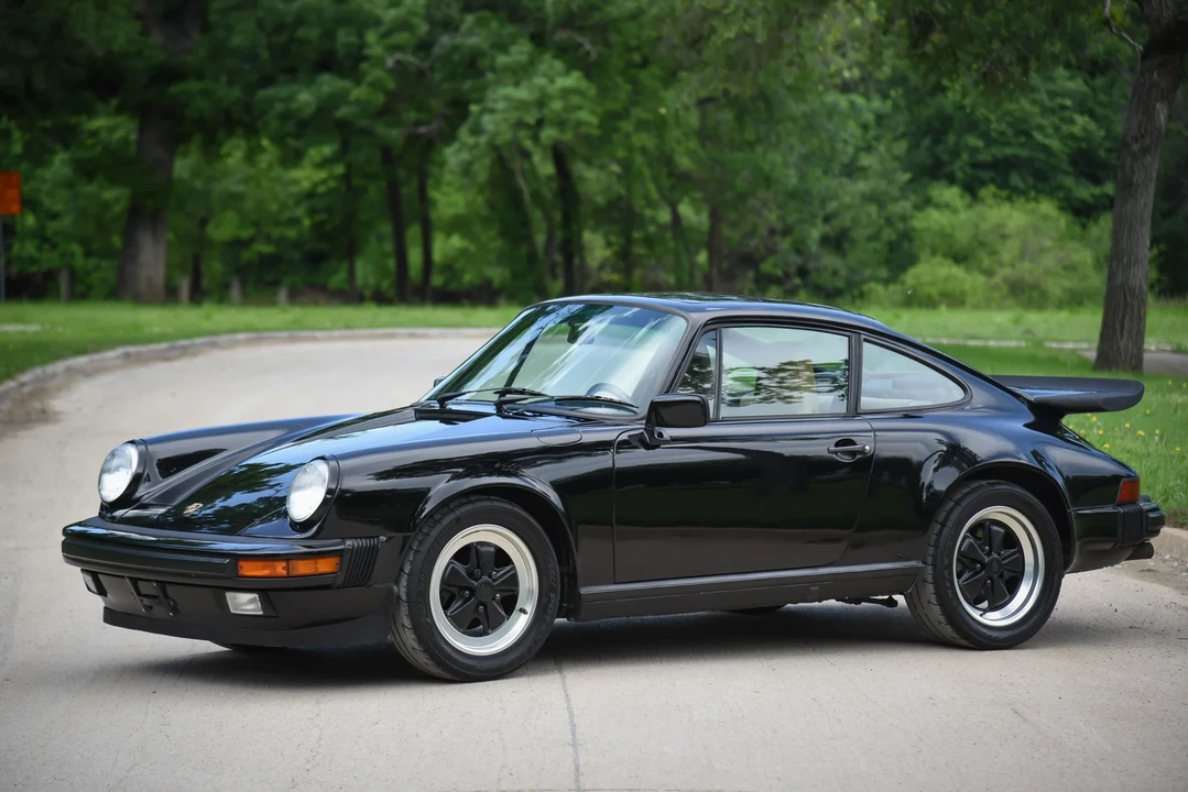 1989 Porsche 911 Carrera 3.2 - Image 4 of 6