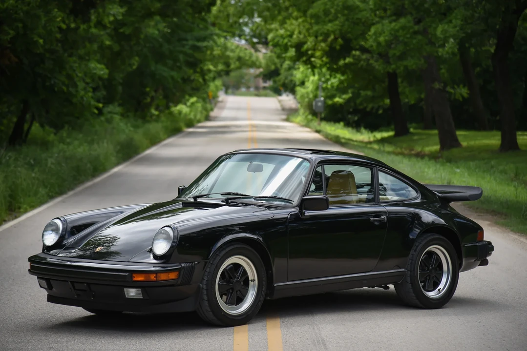 1989 Porsche 911 Carrera 3.2 - Image 2 of 6