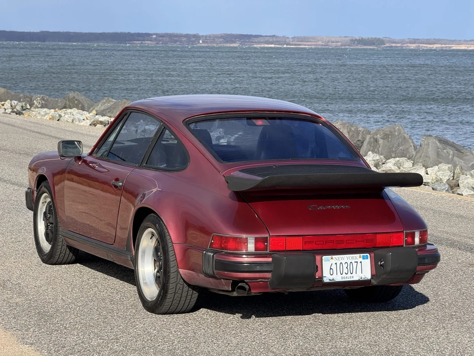 1989 Porsche 911 Carrera 3.2 - Image 16 of 31