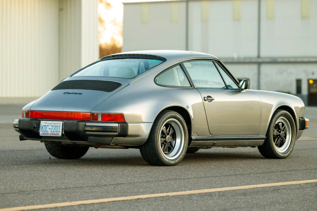 1989 Porsche 911 Carrera 3.2 - Image 18 of 31