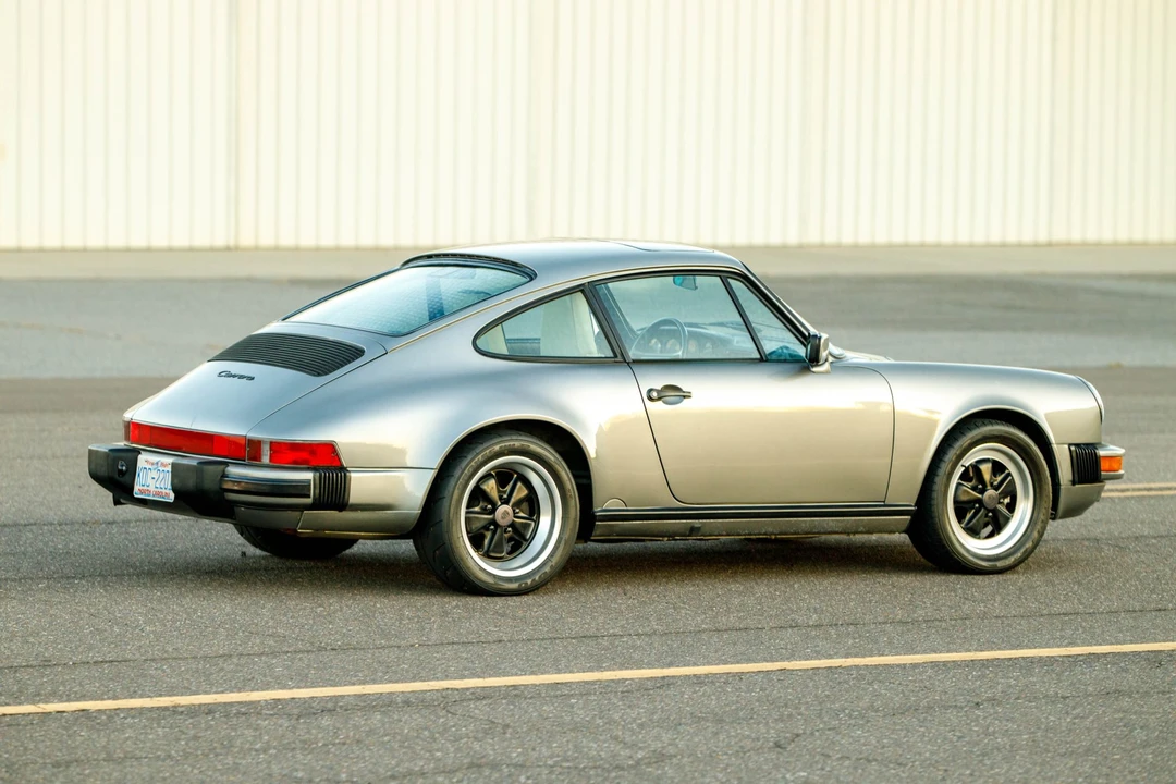 1989 Porsche 911 Carrera 3.2 - Image 17 of 31