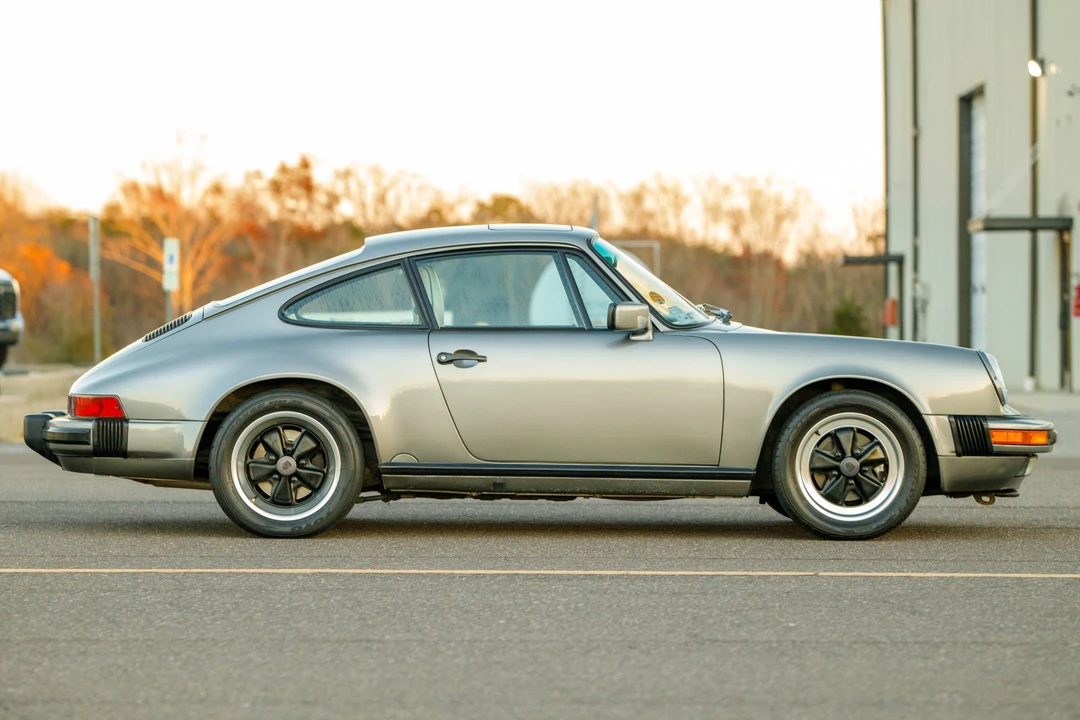 1989 Porsche 911 Carrera 3.2 - Image 14 of 31