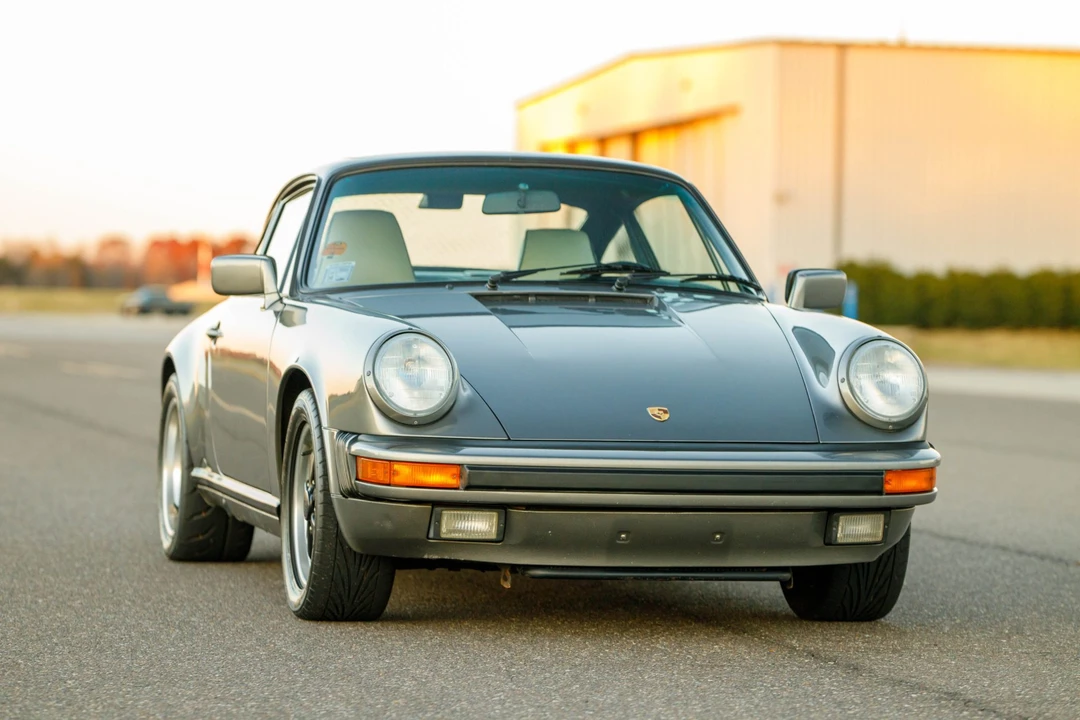 1989 Porsche 911 Carrera 3.2 - Image 6 of 31