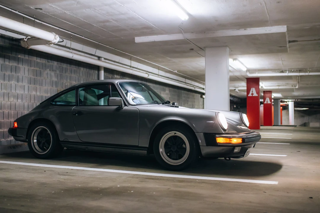 1989 Porsche 911 Carrera 3.2 - Image 18 of 31