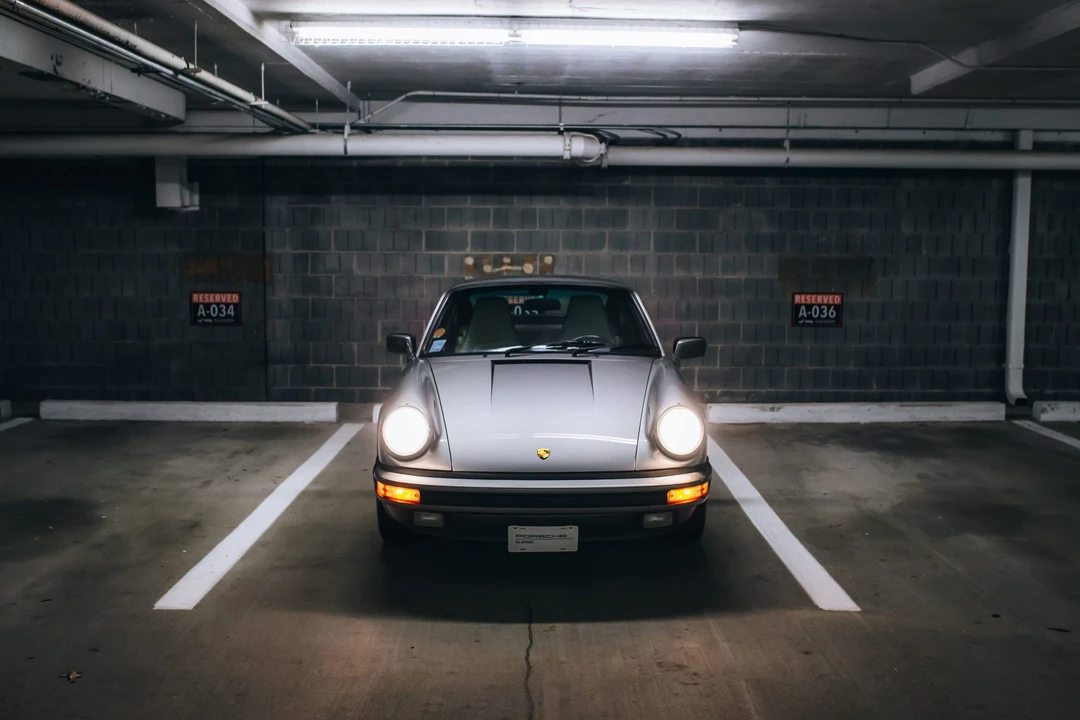 1989 Porsche 911 Carrera 3.2 - Image 9 of 31
