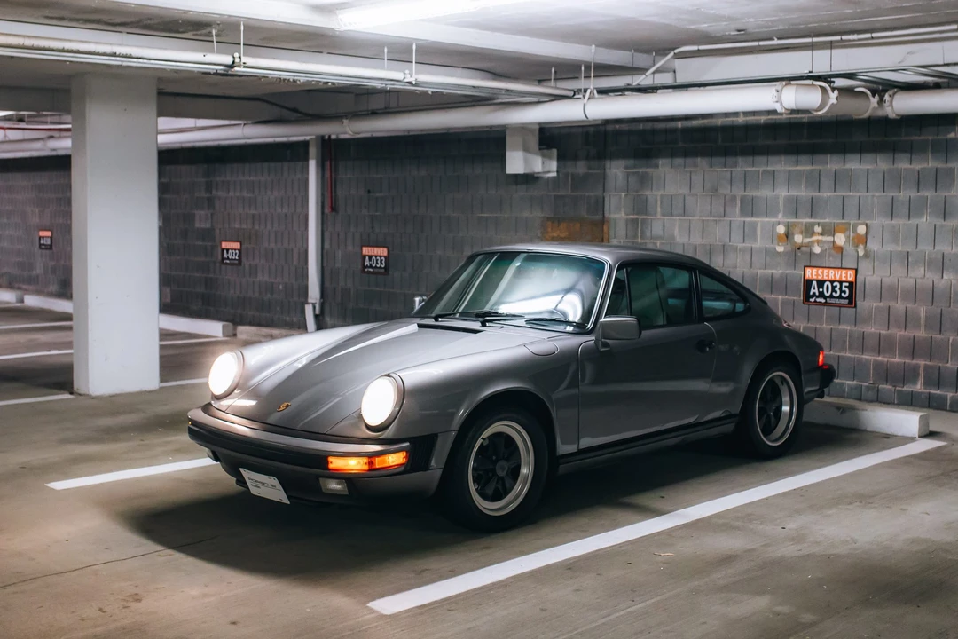 1989 Porsche 911 Carrera 3.2 - Image 5 of 31