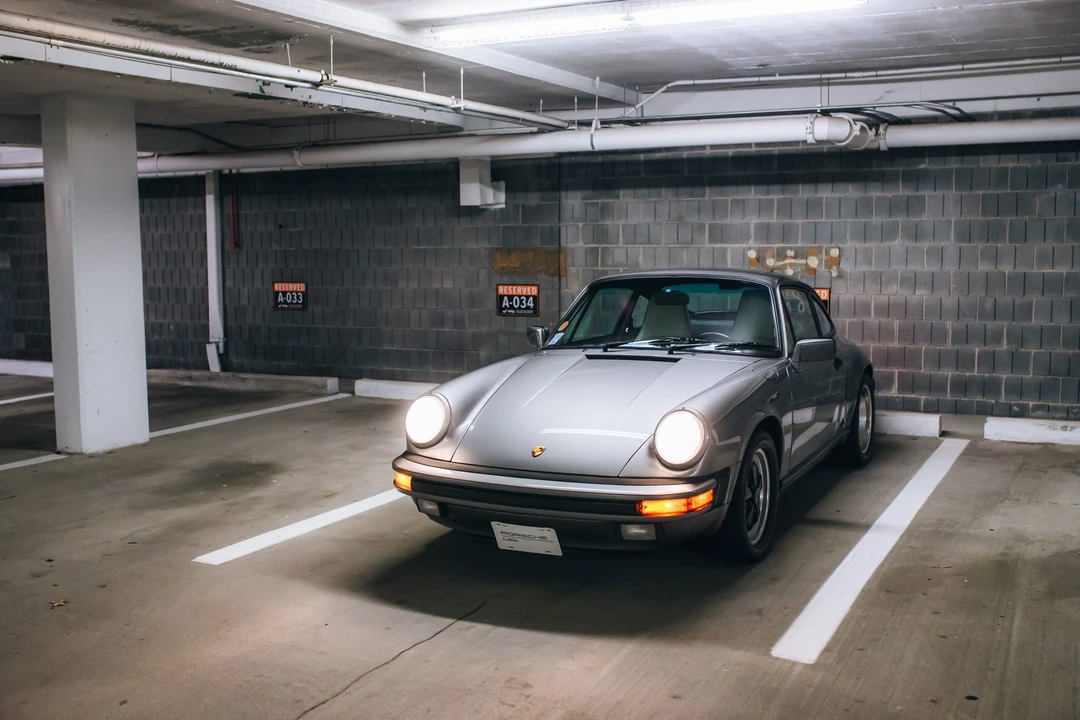 1989 Porsche 911 Carrera 3.2 - Image 6 of 31