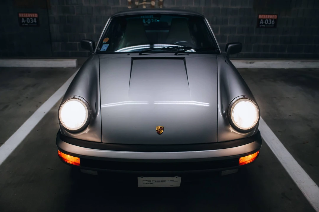 1989 Porsche 911 Carrera 3.2 - Image 10 of 31