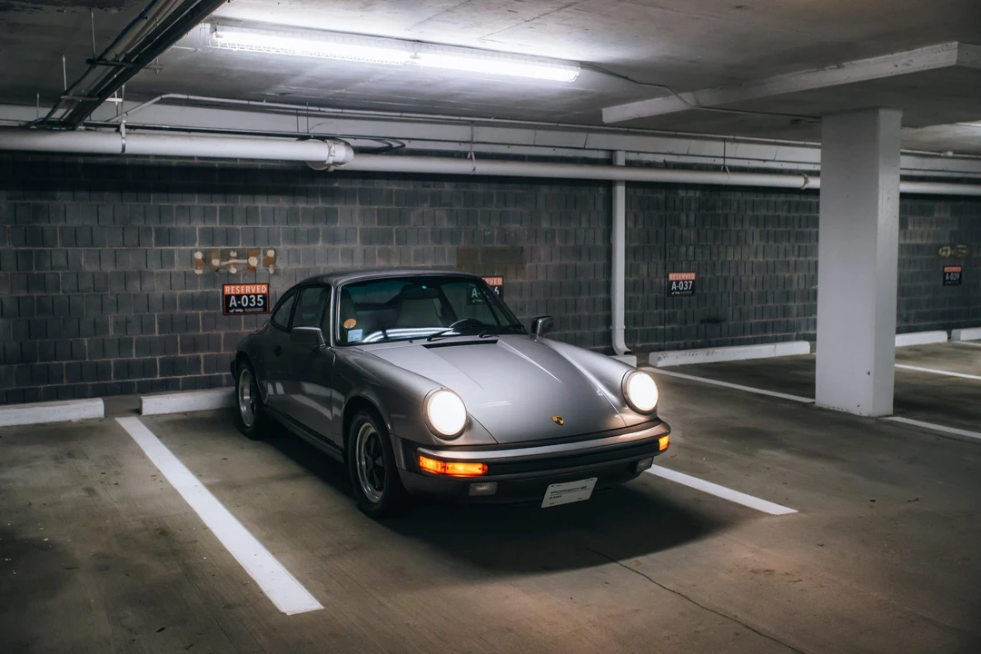 1989 Porsche 911 Carrera 3.2 - Image 12 of 31