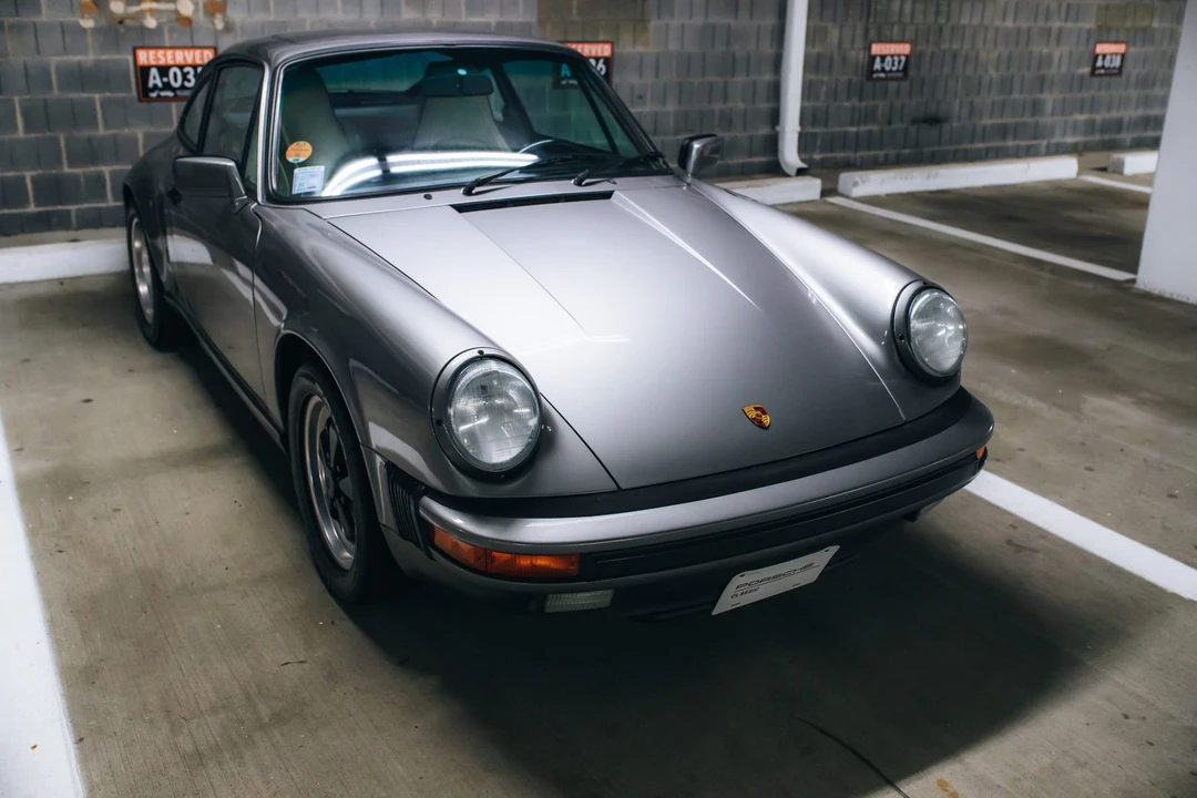 1989 Porsche 911 Carrera 3.2 - Image 13 of 31
