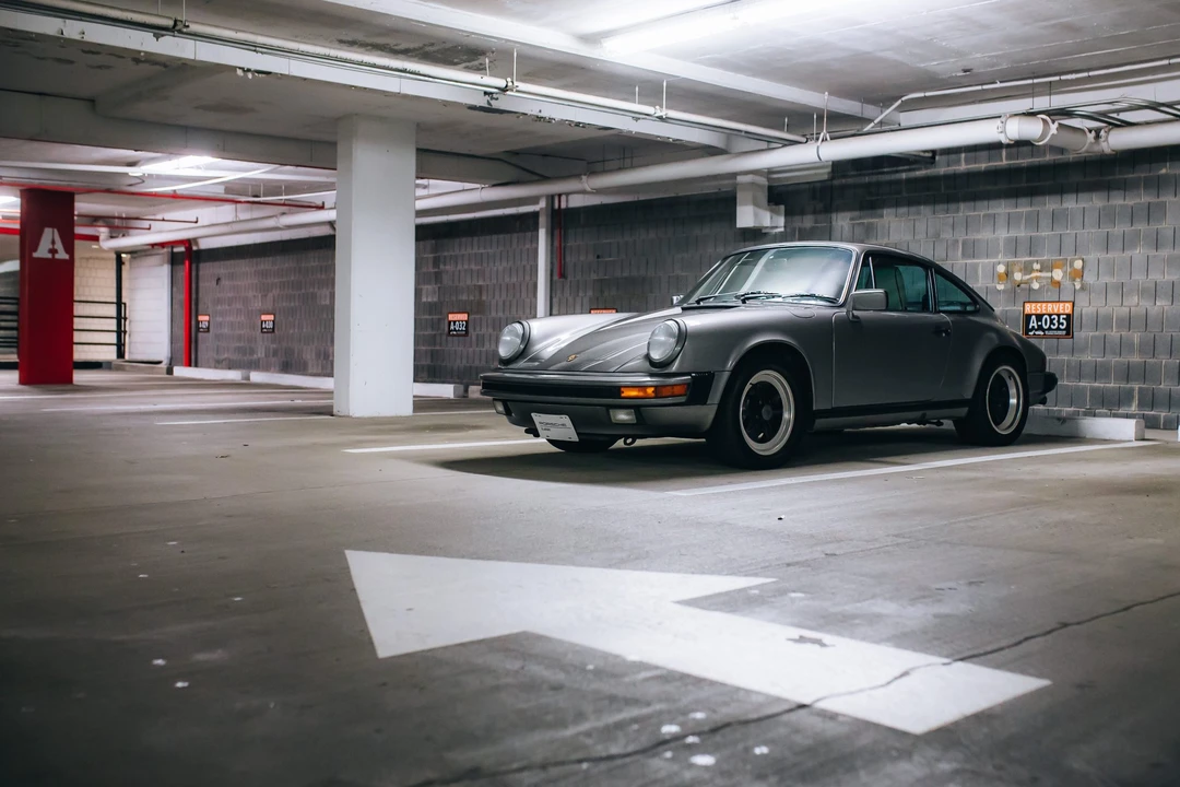 1989 Porsche 911 Carrera 3.2 - Image 2 of 31
