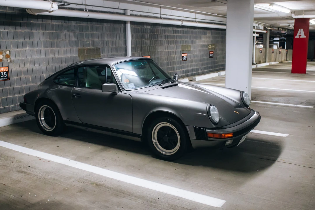 1989 Porsche 911 Carrera 3.2 - Image 16 of 31