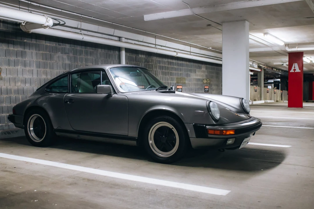 1989 Porsche 911 Carrera 3.2 - Image 17 of 31
