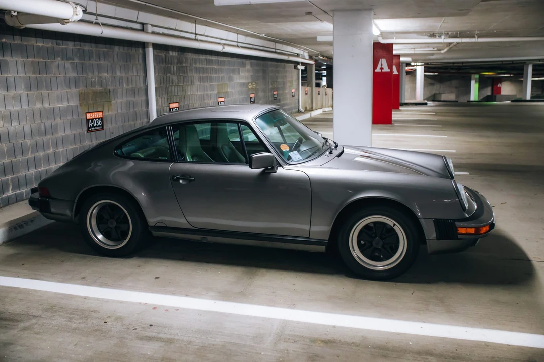 1989 Porsche 911 Carrera 3.2 - Image 19 of 31