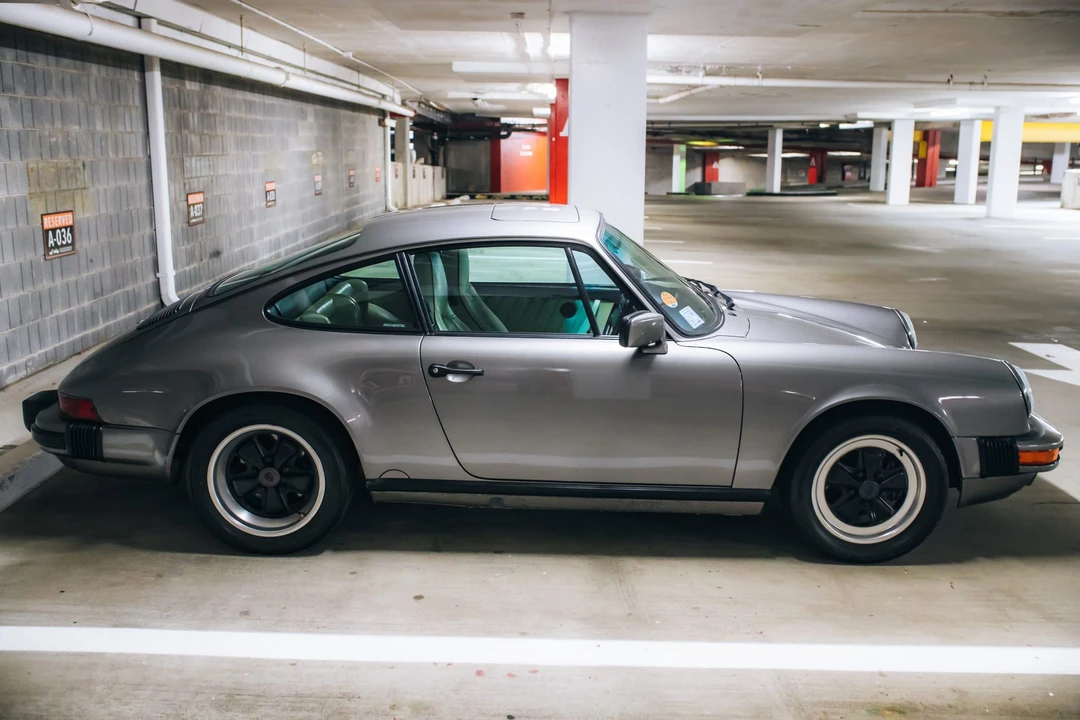 1989 Porsche 911 Carrera 3.2 - Image 20 of 31